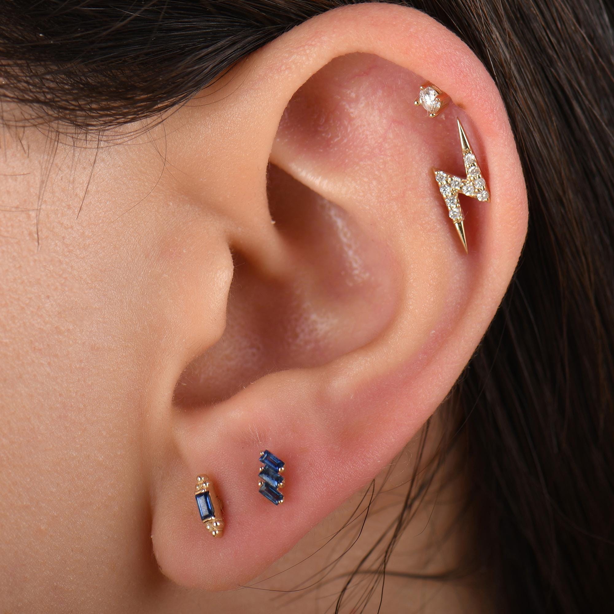 Diamond Tragus Piercing, 18k Sapphire Baguette Tragus Piercing, Gold Tragus Earring, Diamond Flat Back Earrings, Labret Screw Back Tragus