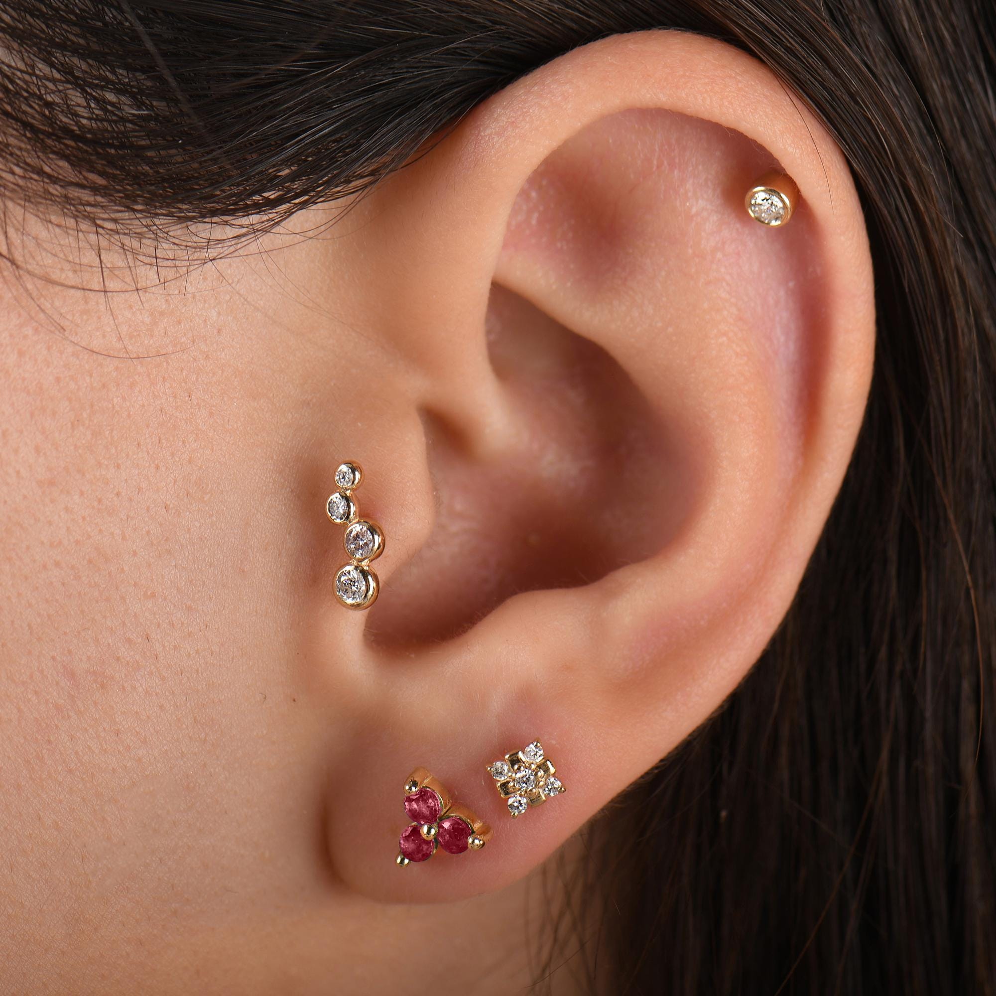 18K Gold Three Stones Natural Emerald Tragus Piercing, 14k Sapphire Cluster Tragus Earrings, Ruby Color Stone Cartilage Tragus Piercing