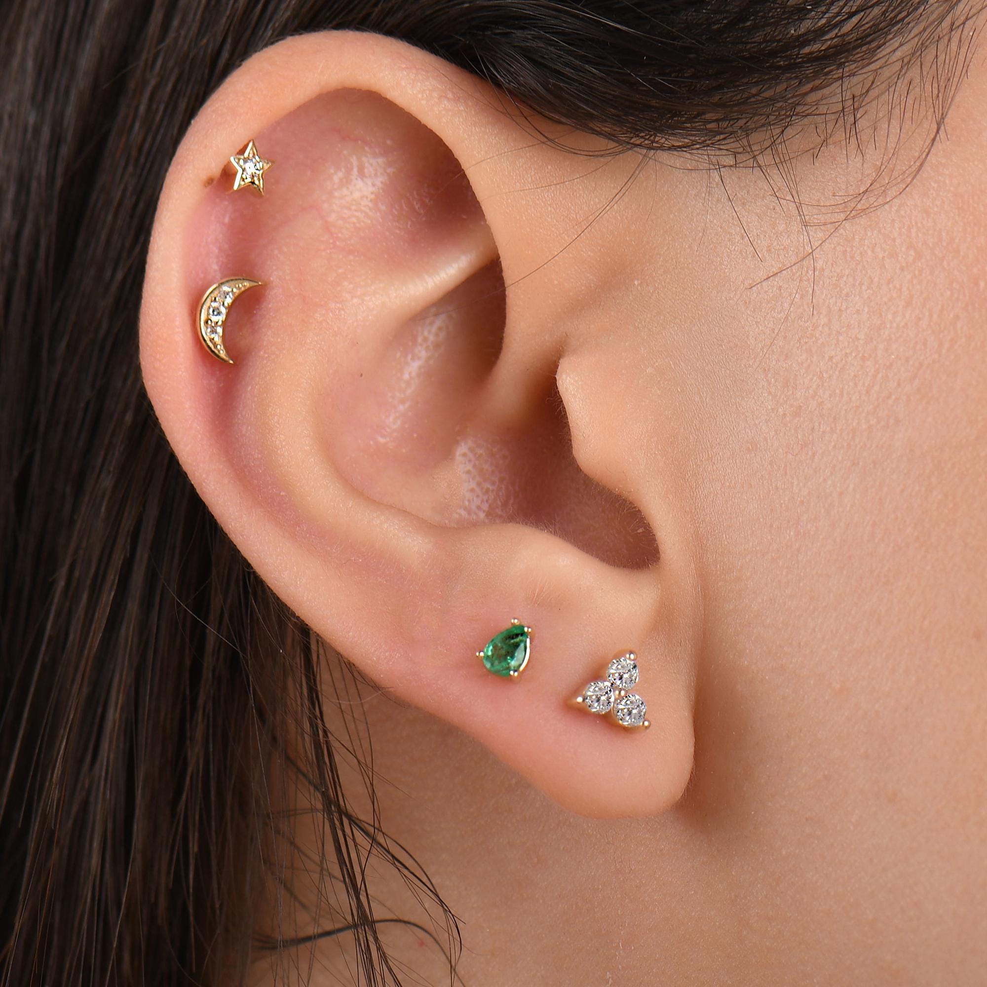 18k Solid Gold 3 Stone Natural Diamond Cartilage Tragus Earrings, 14k Trio Diamond Tragus Piercing, Screw Back Tragus Cartilage Earring