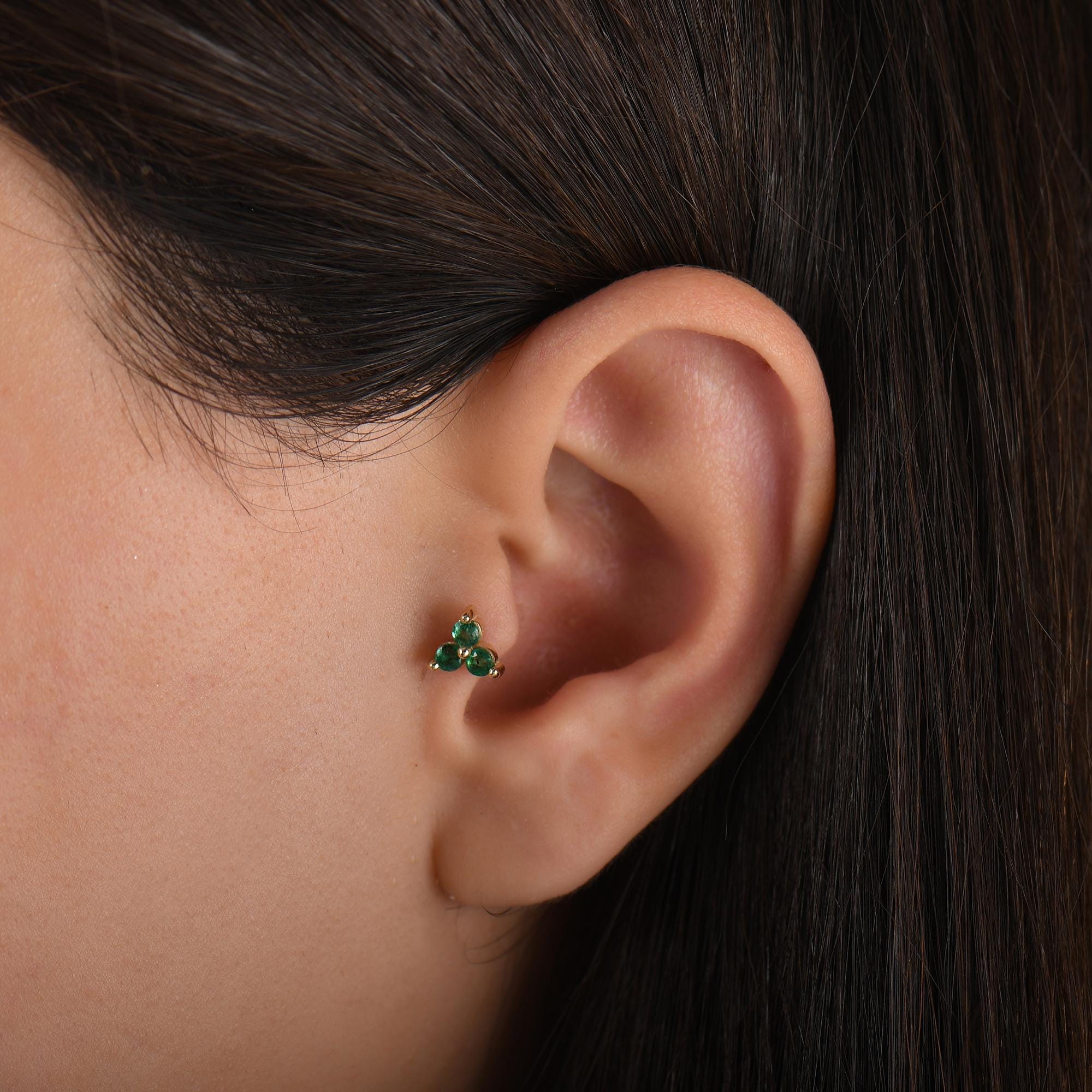 18K Gold Three Stones Natural Emerald Tragus Piercing, 14k Sapphire Cluster Tragus Earrings, Ruby Color Stone Cartilage Tragus Piercing
