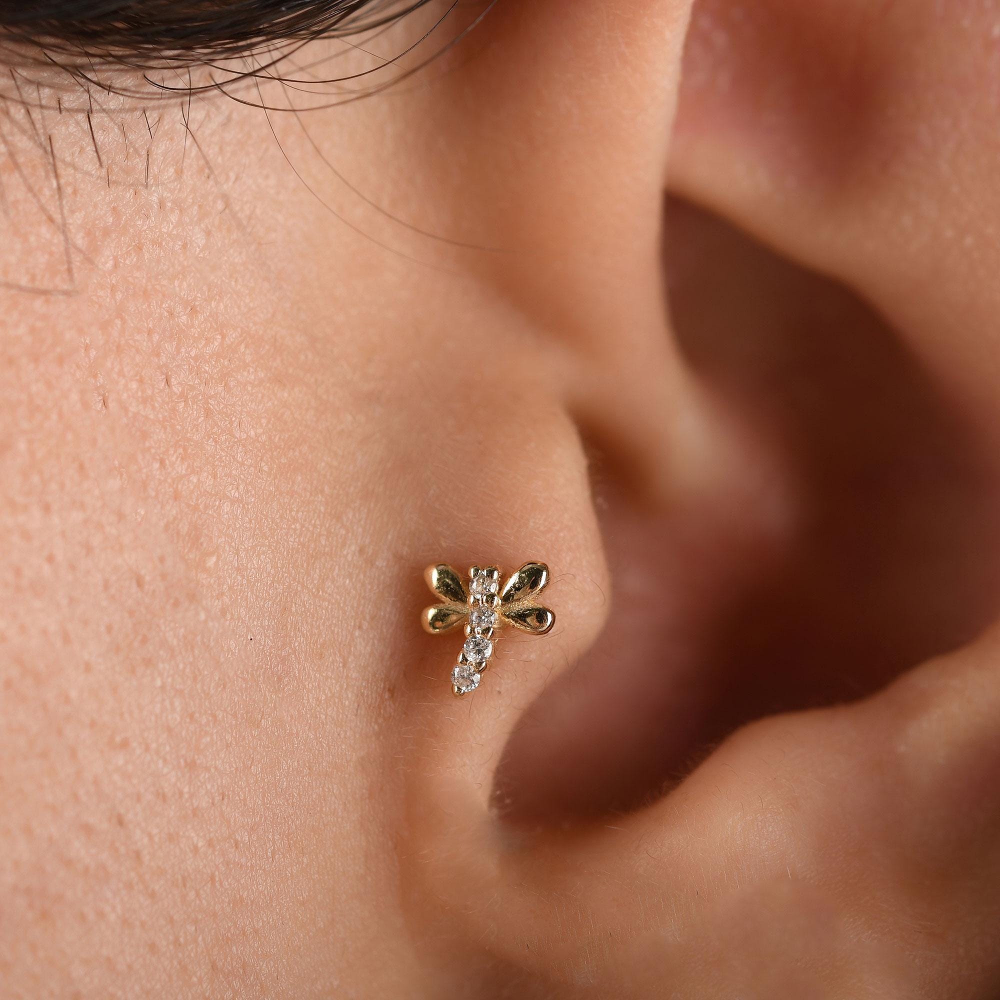 18k Solid Gold Diamond Dragonfly Tragus Piercing, 14k Natural Diamond Dragonfly Tragus Earring, Dainty Diamond Tragus Piercing for Women