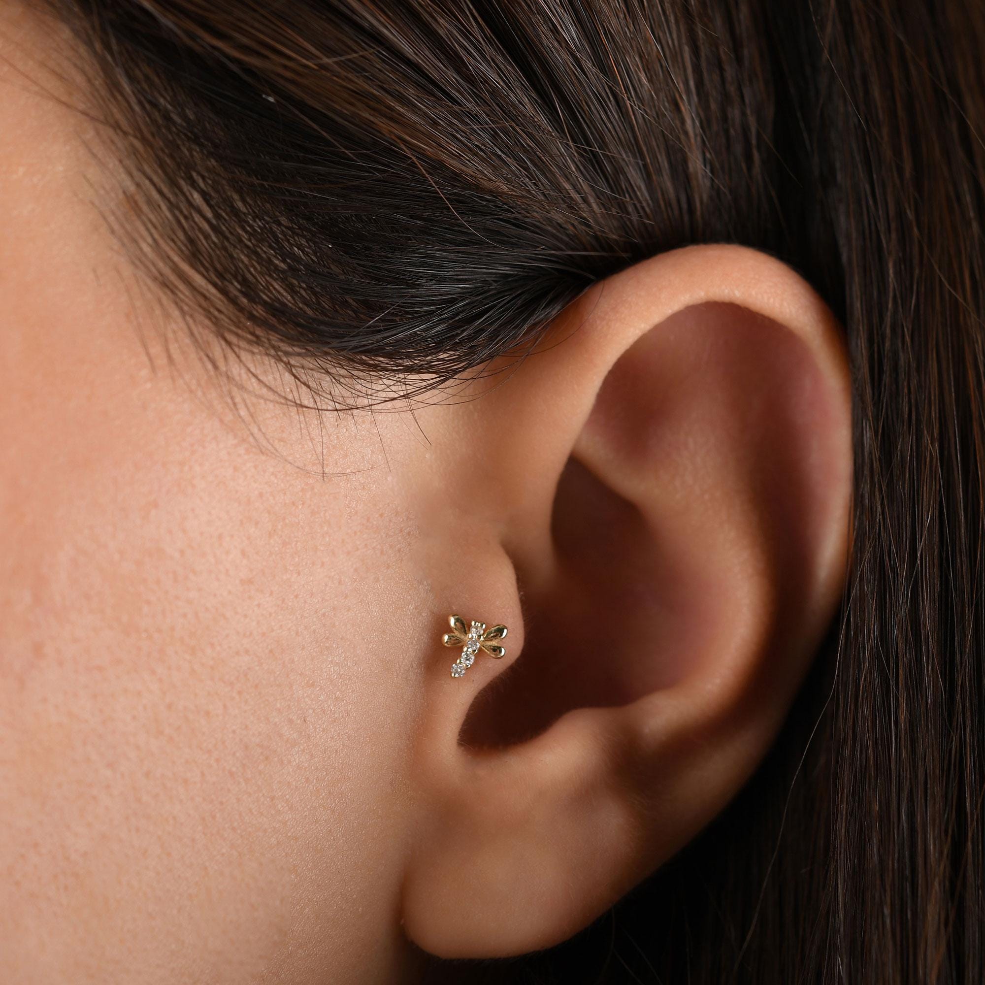 18k Solid Gold Diamond Dragonfly Tragus Piercing, 14k Natural Diamond Dragonfly Tragus Earring, Dainty Diamond Tragus Piercing for Women